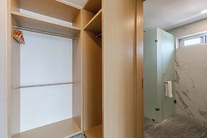 Exclusive Apartment with rooftop pool