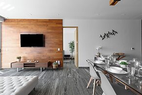 Exclusive Apartment with rooftop pool