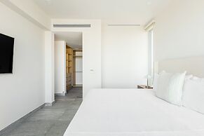 Exclusive Apartment with rooftop pool