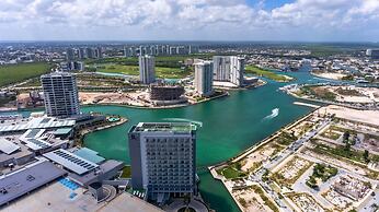 Exclusive Apartment with rooftop pool