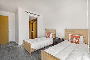 Exclusive Apartment with rooftop pool