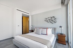 Exclusive Apartment with rooftop pool