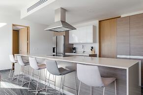 Exclusive Apartment with rooftop pool