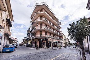 Zafferana Apartment with Balcony