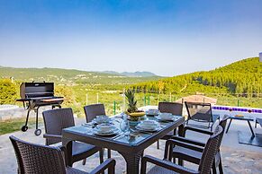 Villa w Pool BBQ Garden 5 min to Phellos in Kas