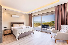 Villa w Pool BBQ Garden 5 min to Phellos in Kas