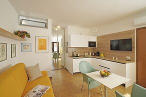 I Girasoli D10 by Wonderful Italy