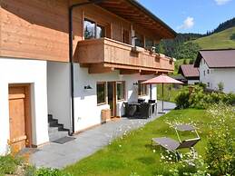 Holiday Apartment Alpengluhen