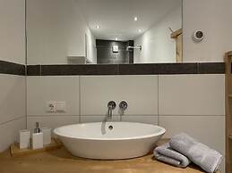 Holiday Apartment Alpengluhen