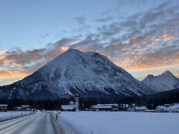Holiday Apartment Alpengluhen