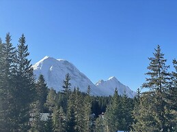 Holiday Apartment Alpengluhen