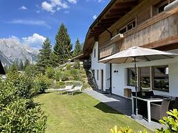 Holiday Apartment Alpengluhen