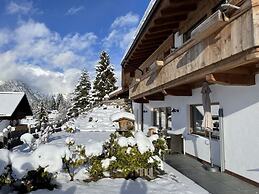 Holiday Apartment Alpengluhen