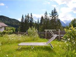 Holiday Apartment Alpengluhen