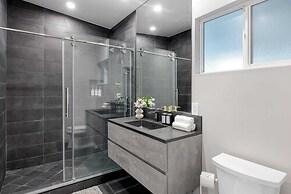 Fulton I by Avantstay Modern Haven in Downtown