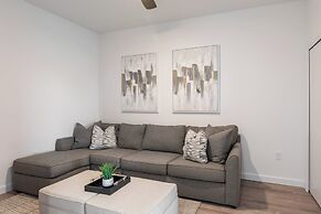 Radiant Realm - Avantstay 30mins to Disney + Private Pool