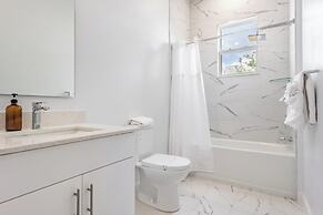 Radiant Realm - Avantstay 30mins to Disney + Private Pool