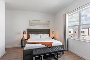 Radiant Realm - Avantstay 30mins to Disney + Private Pool