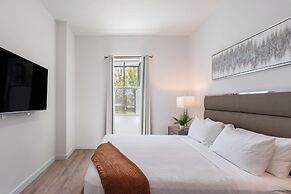 Radiant Realm - Avantstay 30mins to Disney + Private Pool