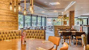 Premier Inn Bristol Parkway - M32