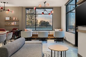Atwell Suites Kansas City Airport by IHG