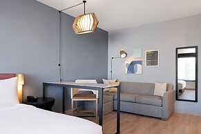 Atwell Suites Kansas City Airport by IHG