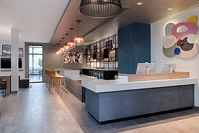 Atwell Suites Kansas City Airport by IHG