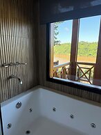 Costa del Sol Iguazú Suites for couples