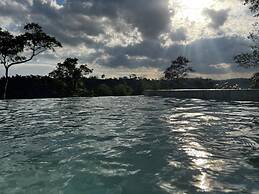 Costa del Sol Iguazú Suites for couples