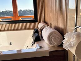 Costa del Sol Iguazú Suites for couples