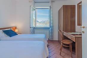 Flower House with Lake View