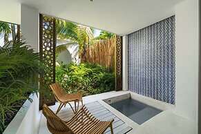 Sana Tulum Beachfront Boutique Hotel