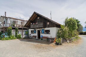 Manapouri Holiday Park