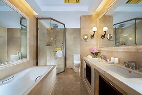 Fuqinglong Huatian Holiday Hotel