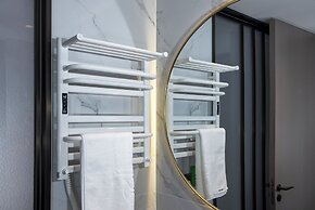 Fuqinglong Huatian Holiday Hotel