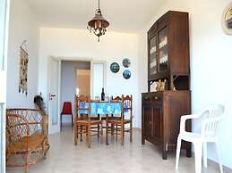 Nyota Holiday Home With sea View Balcony for 4 Guests in Torre Dell'or