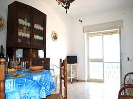 Nyota Holiday Home With sea View Balcony for 4 Guests in Torre Dell'or