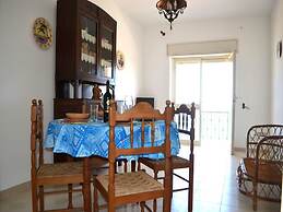 Nyota Holiday Home With sea View Balcony for 4 Guests in Torre Dell'or