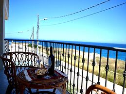Nyota Holiday Home With sea View Balcony for 4 Guests in Torre Dell'or