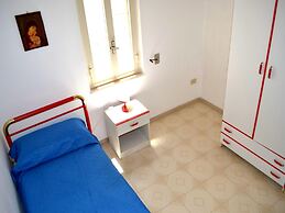 Nyota Holiday Home With sea View Balcony for 4 Guests in Torre Dell'or