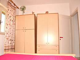 Nyota Holiday Home With sea View Balcony for 4 Guests in Torre Dell'or