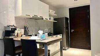 521 - 5 Stars Pool View Large Studio at Patong Beach