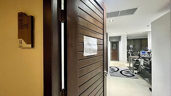 521 - 5 Stars Pool View Large Studio at Patong Beach