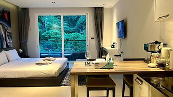 521 - 5 Stars Pool View Large Studio at Patong Beach