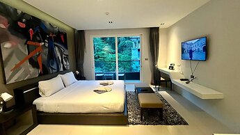 521 - 5 Stars Pool View Large Studio at Patong Beach