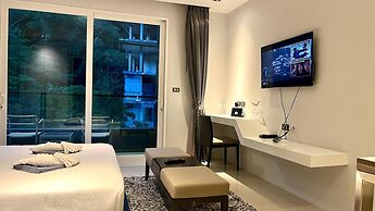 521 - 5 Stars Pool View Large Studio at Patong Beach
