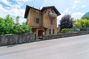 Bright and Cozy in Menaggio