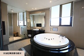 Via Hotel Breeze