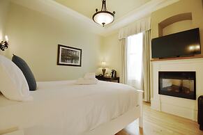 Tait House Boutique Hotel