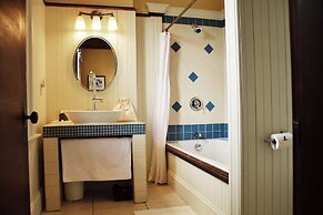 Tait House Boutique Hotel